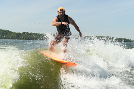 Do You Need to Remove Your Fins to Do a 360 Wakesurfing? (The Answer May Surprise You)