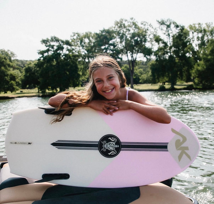 How Hard Is Wakesurfing for Beginners? A Realistic Guide to Learning F ...