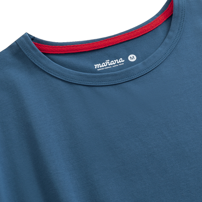 Mañana Hibiscus Tee Blue - graphic close-up